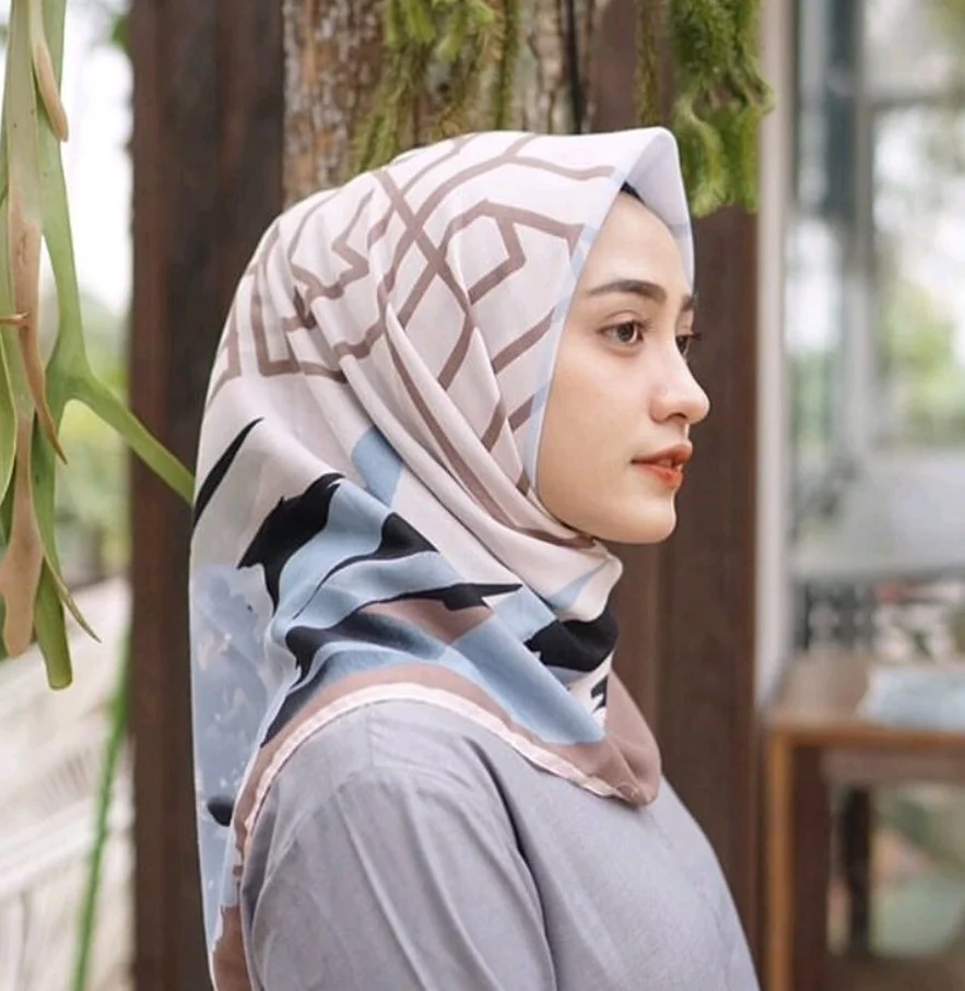 6 Jenis Bahan Hijab yang Bagus dan Nyaman Dipakai